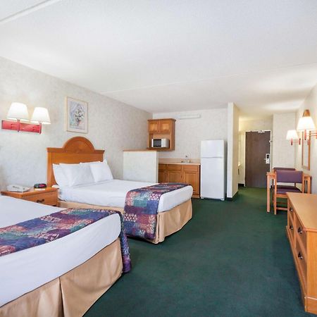 Days Inn & Suites By Wyndham Lexington Dış mekan fotoğraf