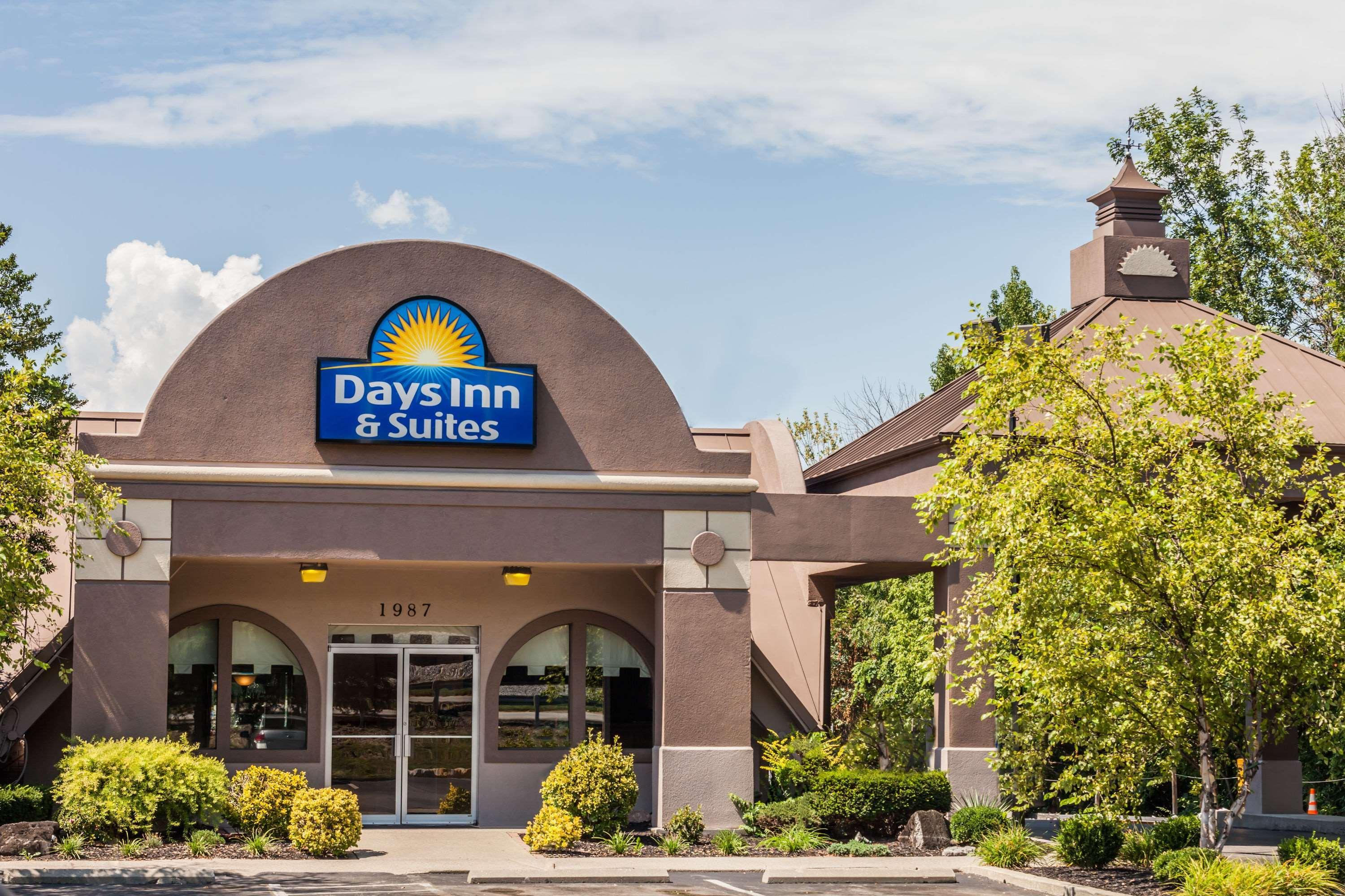Days Inn & Suites By Wyndham Lexington Dış mekan fotoğraf