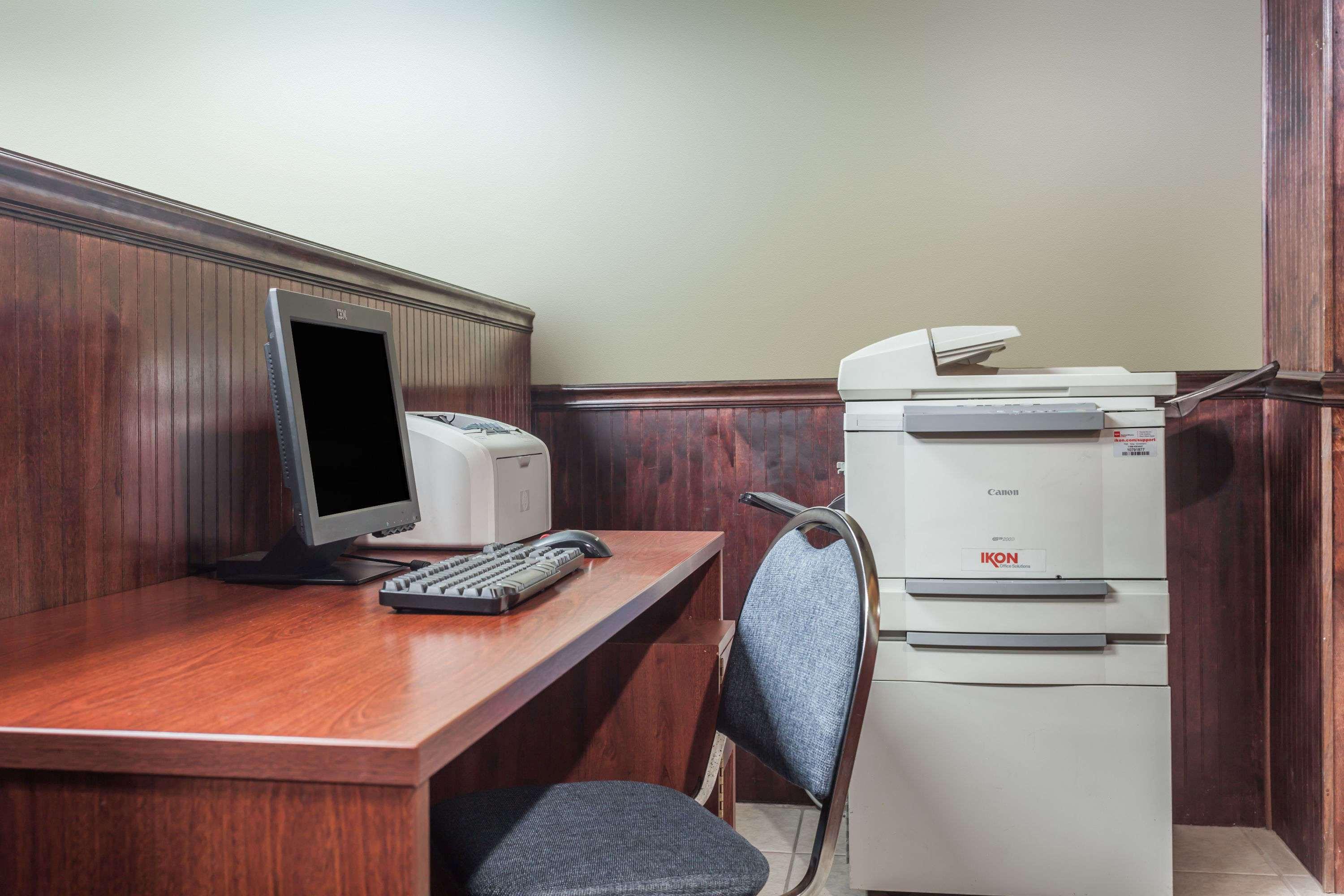 Days Inn & Suites By Wyndham Lexington Dış mekan fotoğraf